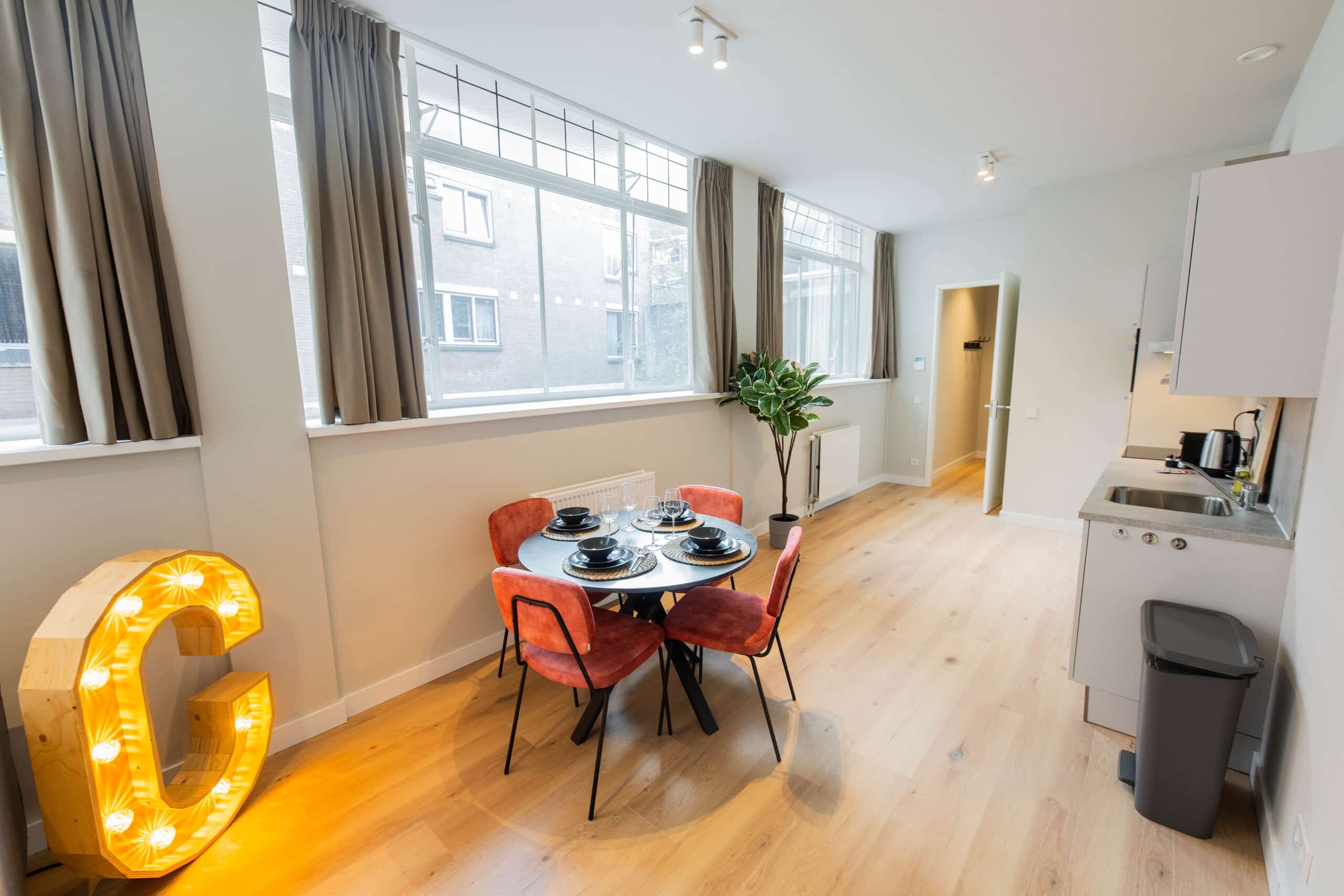 80 m² Central Rotterdam | 3BR, Sleeps 4., view 2