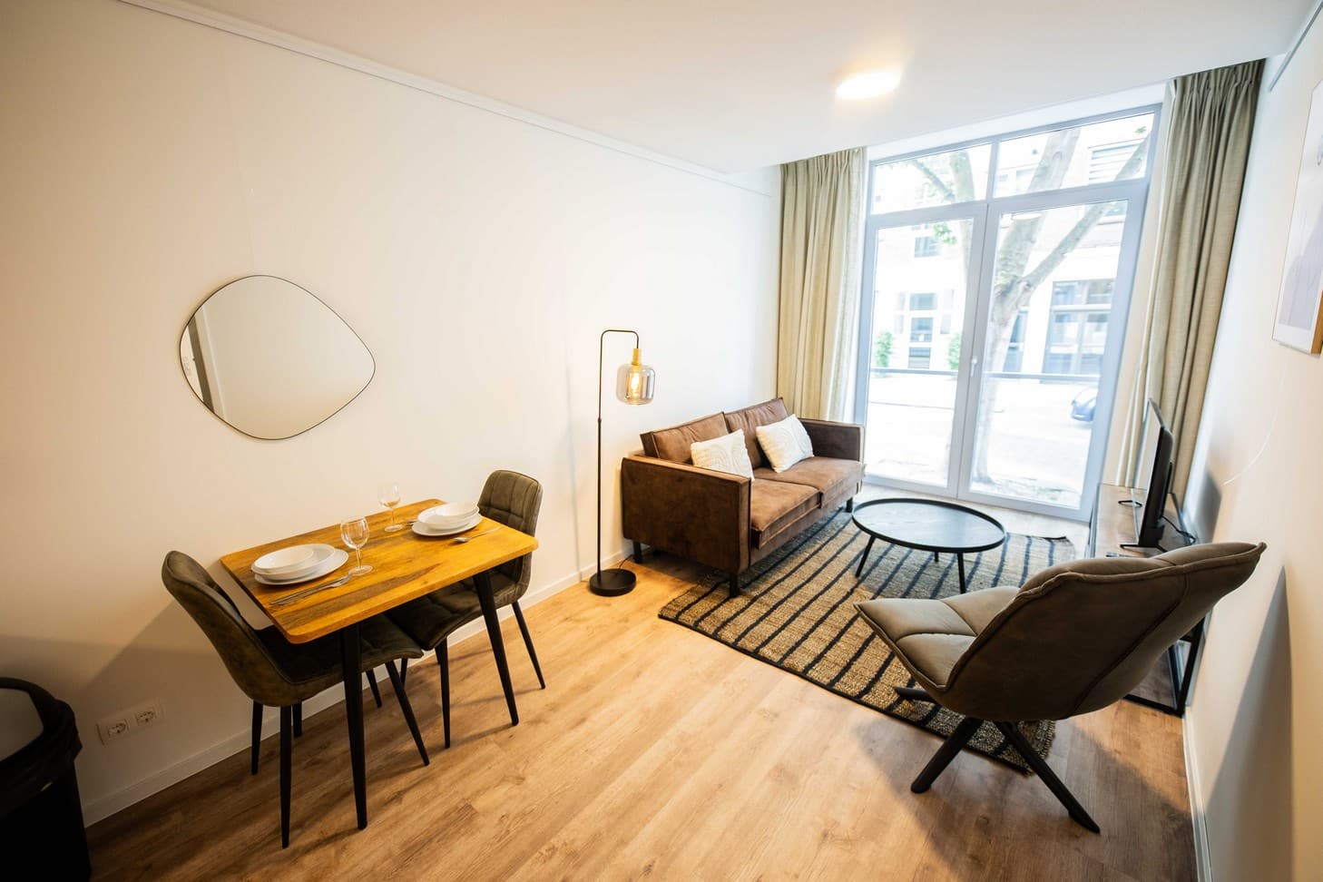 Harbour-View 1BR | Spacious 70 m².