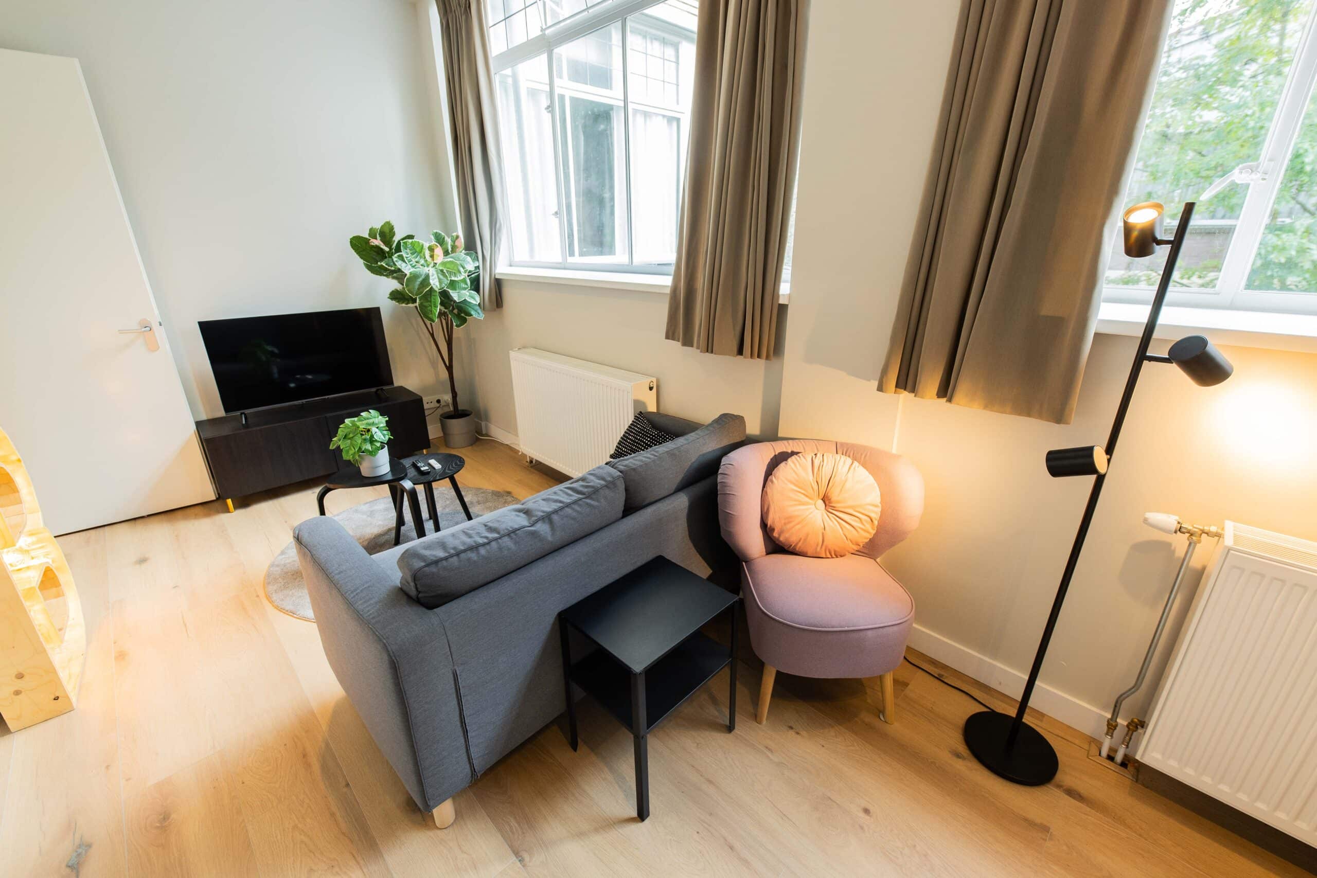 72 m² Central Rotterdam | 3BR, 6 Beds.