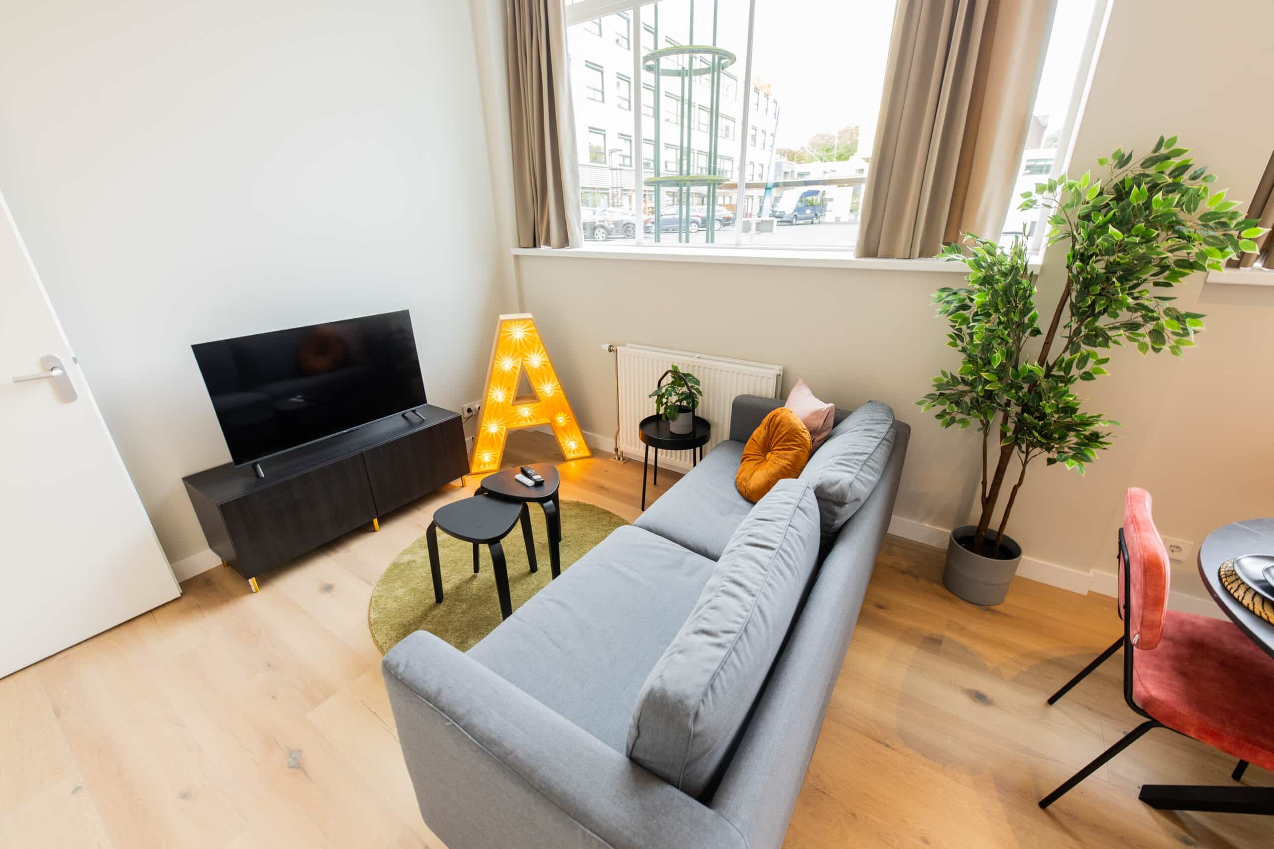 76 m² Central Rotterdam | 3BR, 5 Beds., view 2