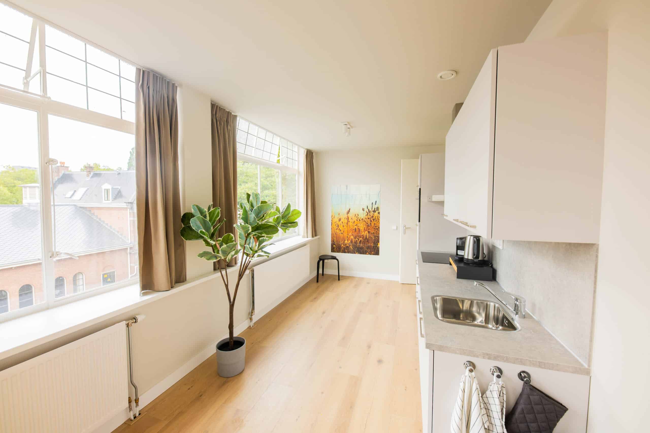 79 m² Central Rotterdam | 3BR, 5 Beds., view 3