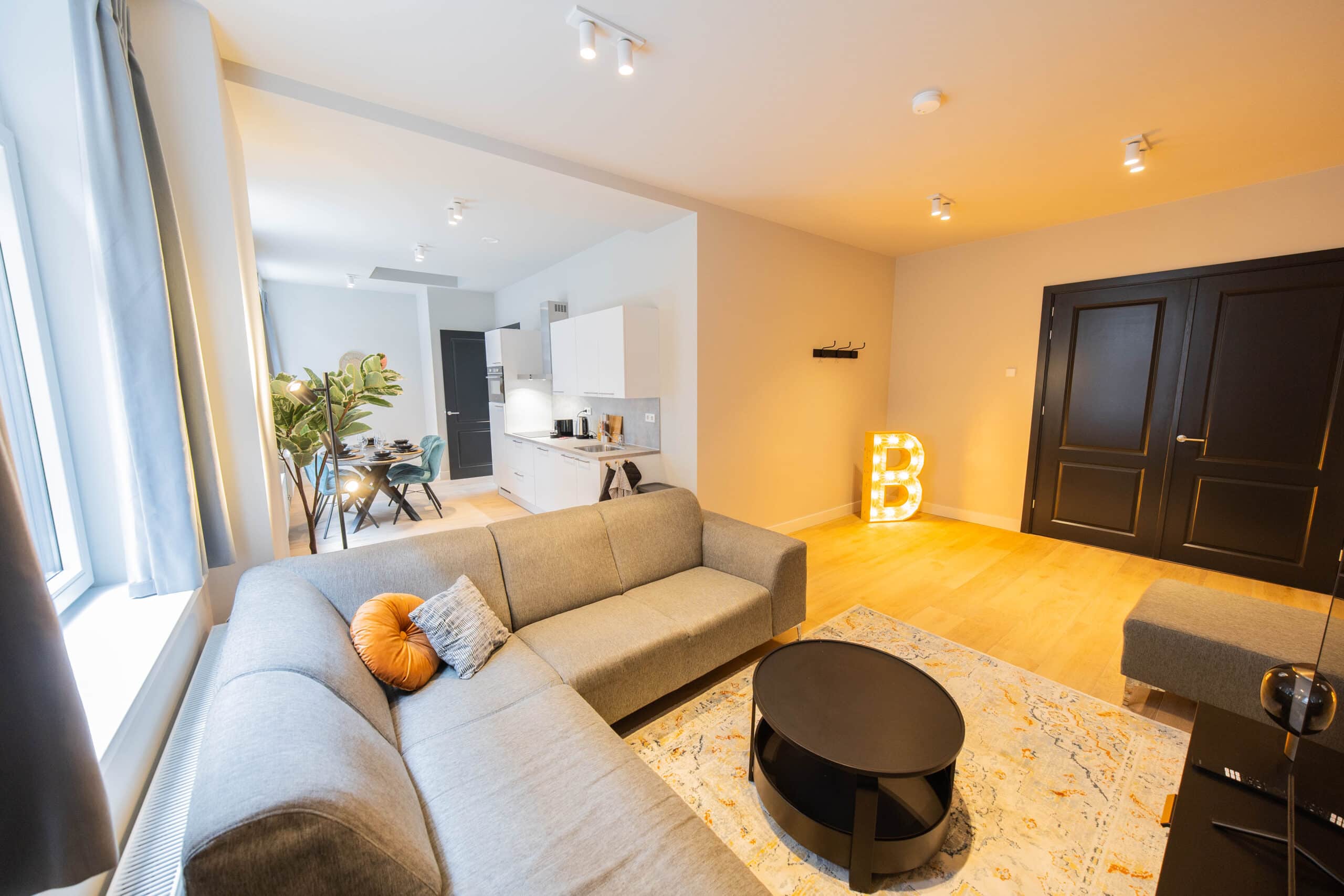 100 m² City Oasis | 3BR by Markthal