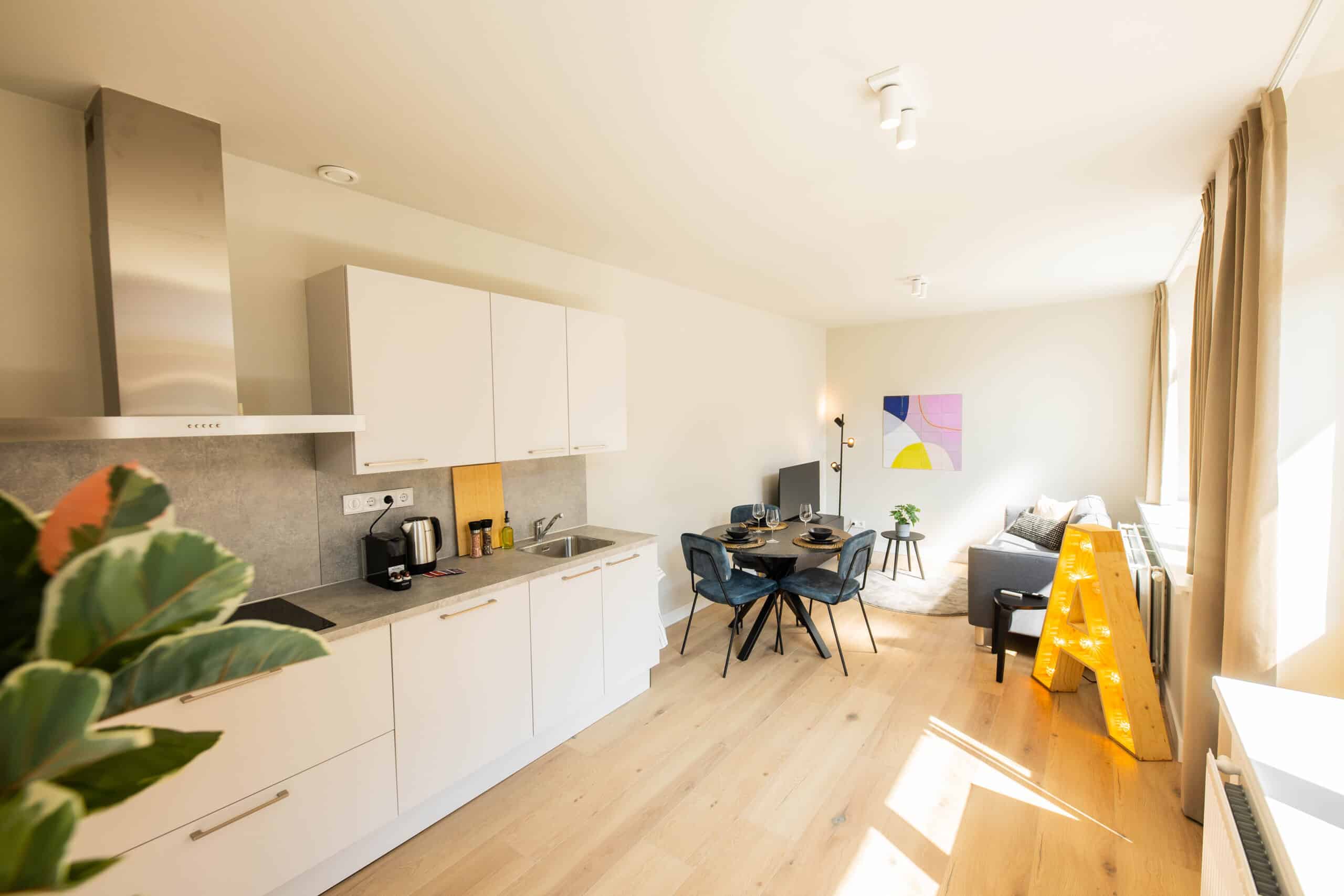 68 m² Central Rotterdam 2BR | Spacious, view 2