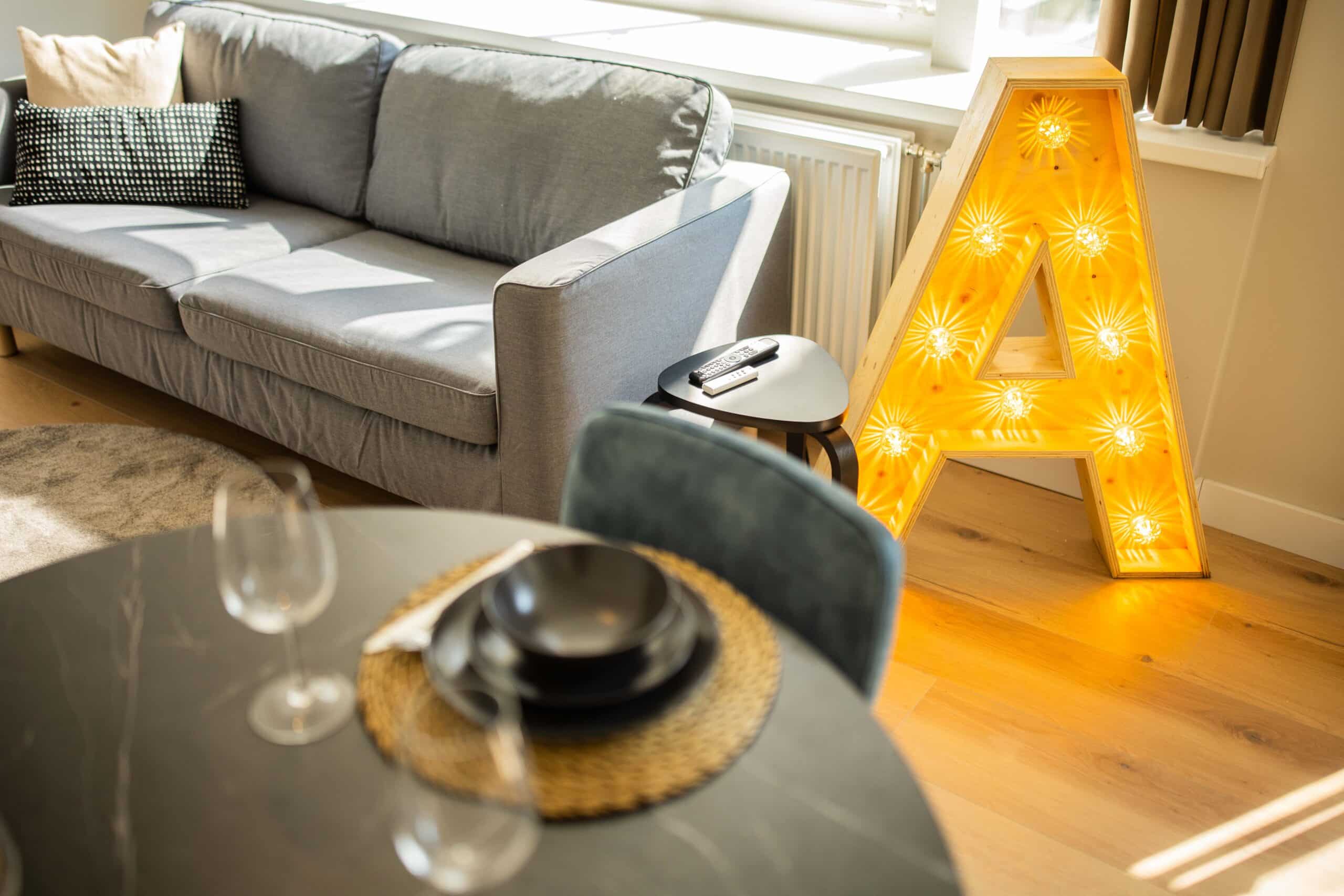 68 m² Central Rotterdam 2BR | Spacious, view 3